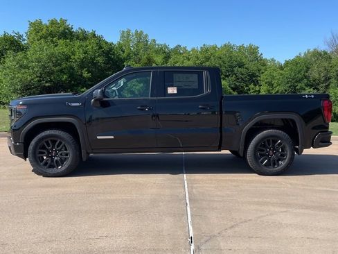 Used 2025 GMC Sierra 1500 Elevation AWD/4WD image 2