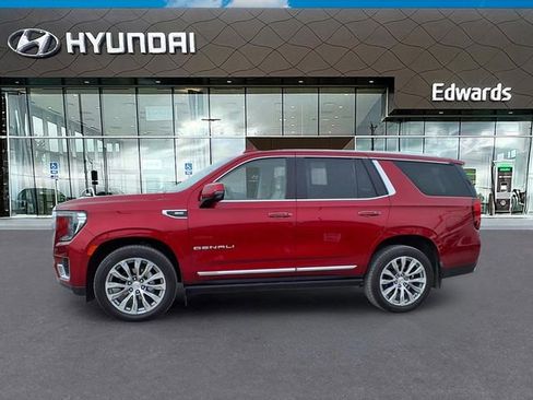 Used 2021 GMC Yukon Denali w/ Denali Premium Package image 3