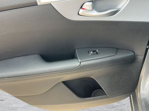 Used 2023 Kia Forte LXS FWD image 20