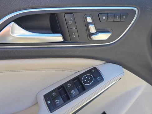 Used 2020 Mercedes-Benz GLA 250 4MATIC image 23
