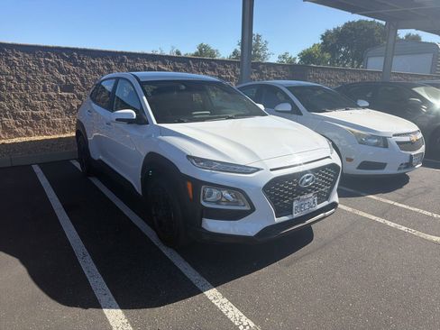 Used 2019 Hyundai Kona SE AWD/4WD image 1