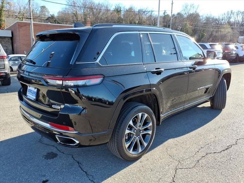 Used 2023 Jeep Grand Cherokee Overland w/ Luxury Tech Group IV image 4