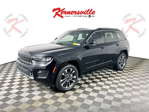 Used 2023 Jeep Grand Cherokee Overland w/ Luxury Tech Group IV image 3