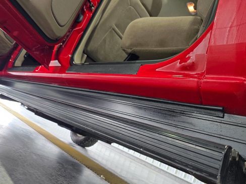 Used 2005 Chevrolet Silverado 2500 LS w/ Heavy-Duty Power Package image 14