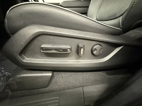 Certified 2025 Honda Pilot Elite image 18