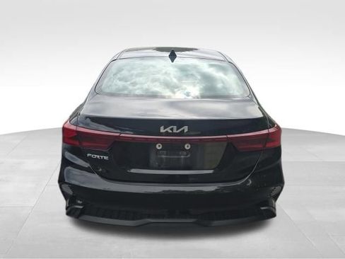 Used 2024 Kia Forte LXS FWD image 4