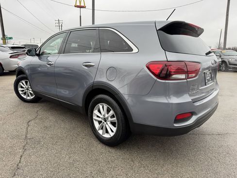 Used 2020 Kia Sorento LX image 5