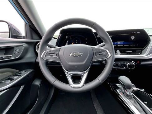 New 2026 Chevrolet Trax ACTIV w/ Sunroof Package FWD image 15