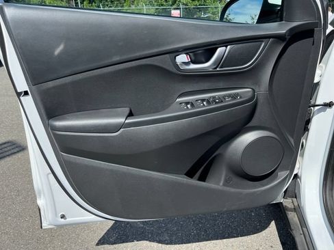 Used 2022 Hyundai Kona SEL w/ Convenience Package AWD/4WD image 16