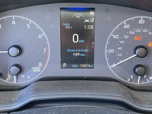 Used 2025 Toyota Corolla LE image 6