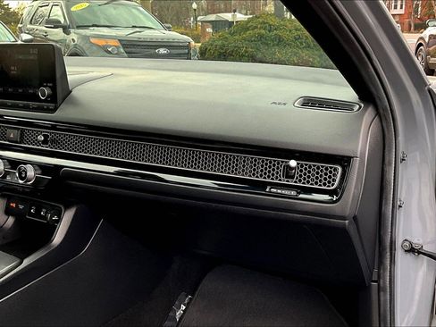 Certified 2025 Honda Civic Sport image 16