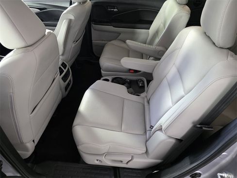 Used 2022 Honda Pilot Elite image 14