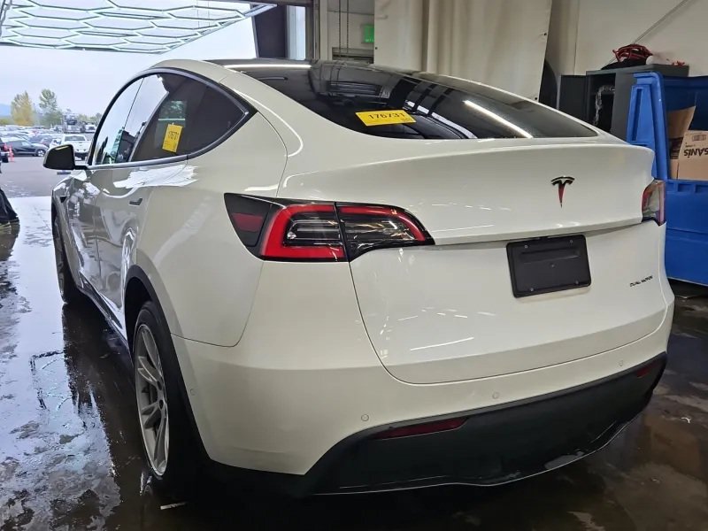 Used 2020 Tesla Model Y Long Range AWD/4WD image 4