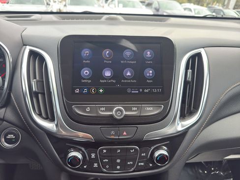 Used 2022 Chevrolet Equinox Premier FWD image 20