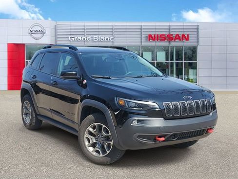 Used 2022 Jeep Cherokee Trailhawk AWD/4WD image 1