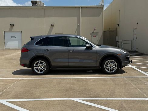 Used 2013 Porsche Cayenne S AWD/4WD image 8
