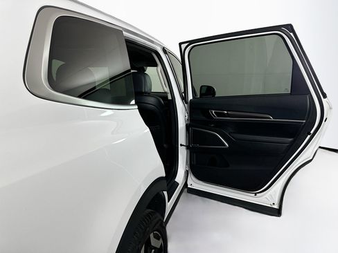 Used 2025 Kia Telluride S AWD/4WD image 34