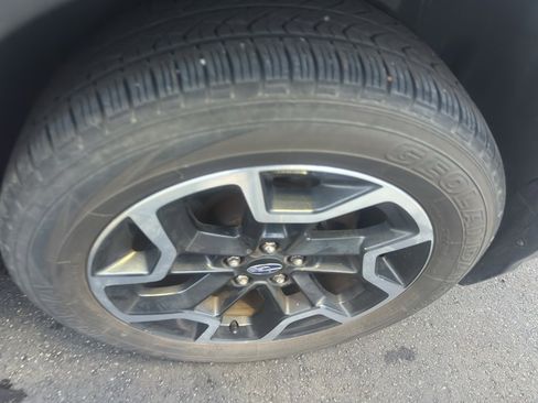 Used 2017 Subaru Crosstrek 2.0i Limited image 23