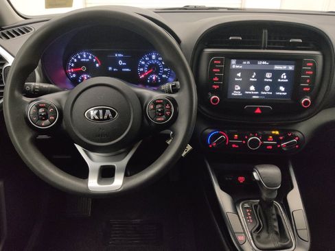 Used 2021 Kia Soul LX FWD image 22