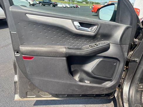 Used 2020 Ford Escape SE FWD image 6