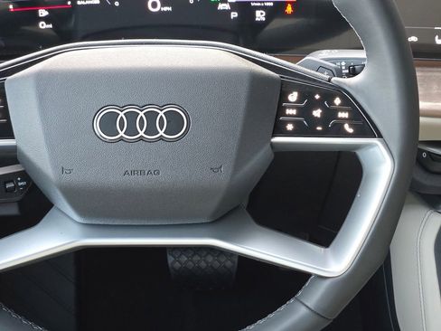 New 2025 Audi Q5 Premium Plus image 16