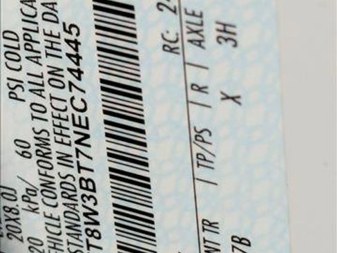 Certified 2022 Ford F350 Platinum w/ FX4 Off-Road Package image 25