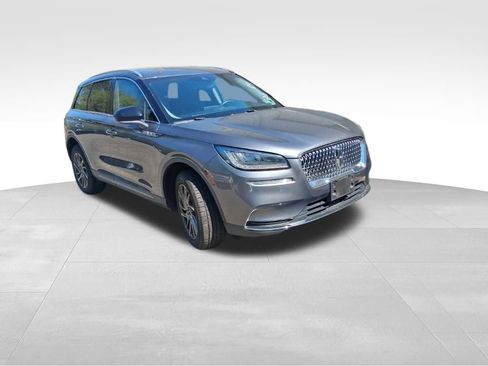 Used 2021 Lincoln Corsair AWD w/ Rear Removable Package Tray image 10