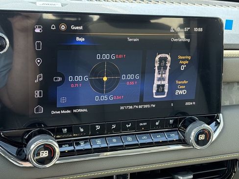 New 2026 Chevrolet Colorado ZR2 w/ Technology Package AWD/4WD image 35