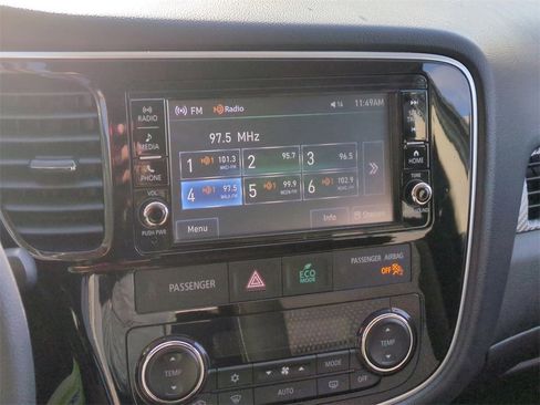 Used 2018 Mitsubishi Outlander ES image 19