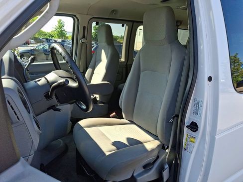 Used 2012 Ford E-350 and Econoline 350 XLT RWD image 15