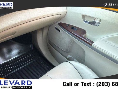 Used 2013 Toyota Venza Limited AWD/4WD image 14