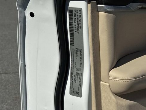 Certified 2023 Jeep Grand Cherokee Limited w/ Trailer Tow Prep Group (B) image 31