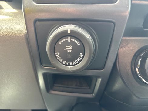 Used 2016 Ford F150 XLT w/ Equipment Group 302A Luxury AWD/4WD image 34
