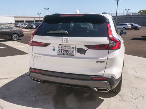 Used 2025 Honda CR-V Sport image 8