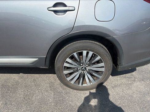 Used 2019 Mitsubishi Outlander ES FWD image 4
