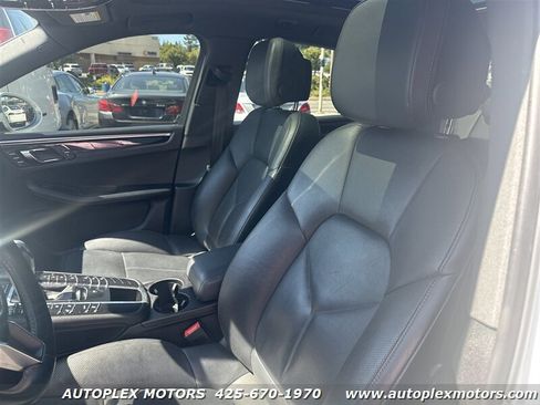 Used 2017 Porsche Macan image 27