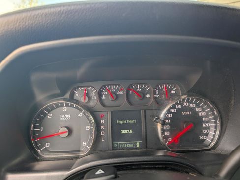 Used 2018 Chevrolet Silverado 1500 Custom image 14