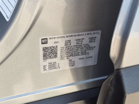Used 2025 Chevrolet Equinox LT AWD/4WD image 36