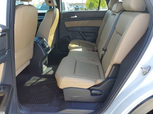 Used 2020 Volkswagen Atlas Cross Sport SE FWD image 38