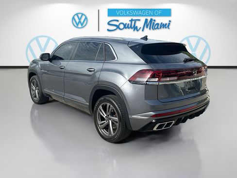 Certified 2024 Volkswagen Atlas Cross Sport SEL R-Line AWD/4WD image 5