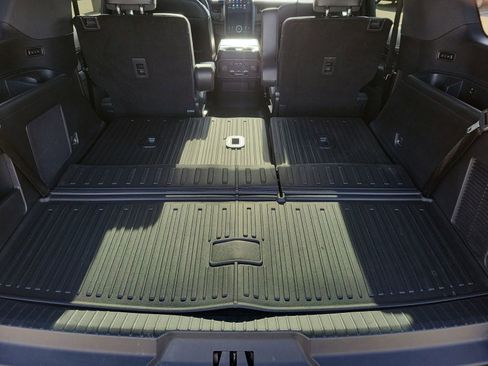 Used 2023 Ford Expedition Platinum image 28