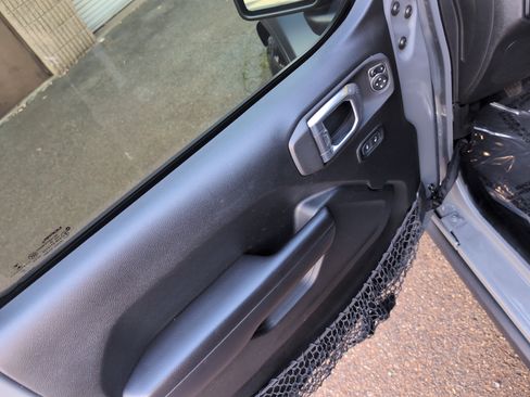 Used 2021 Jeep Wrangler Unlimited Willys image 14