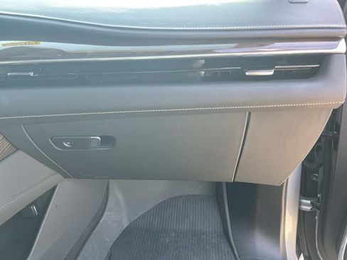Certified 2024 Cadillac Escalade Sport Platinum w/ Heavy-Duty Trailer Package AWD/4WD image 28
