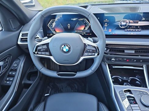 Used 2025 BMW 330i xDrive Sedan w/ M Sport Package AWD/4WD image 13