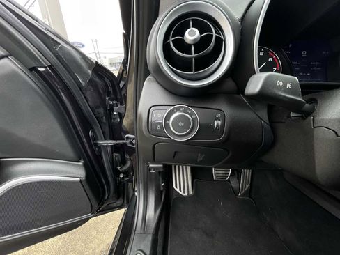 Used 2020 Alfa Romeo Giulia Ti w/ Quick Order Package 22X Lusso image 17