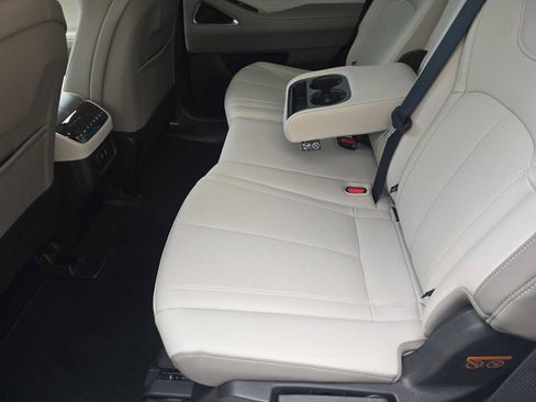 Certified 2026 INFINITI QX60 Luxe w/ Cargo Package FWD image 14
