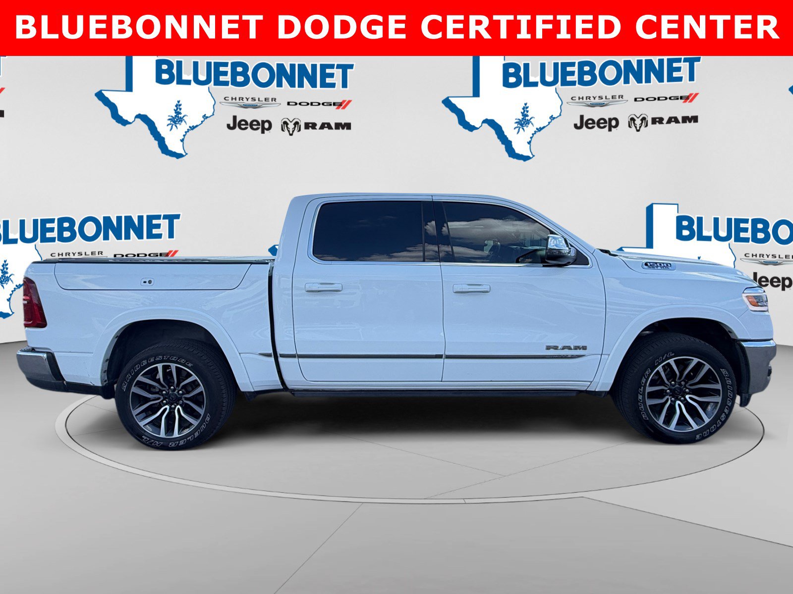 Used 2025 RAM 1500 Limited AWD/4WD image 4