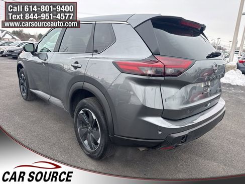 Used 2024 Nissan Rogue SV AWD/4WD image 5