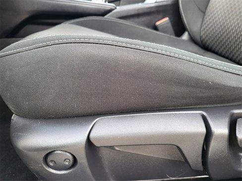 Used 2022 Mitsubishi Outlander ES image 17