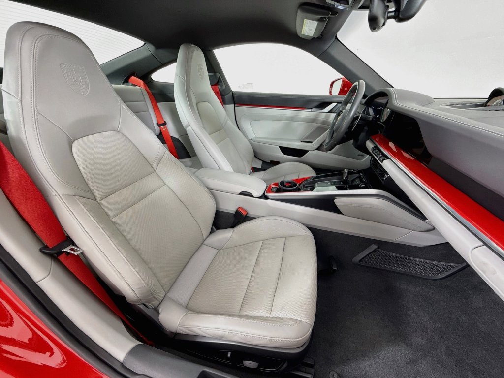 Certified 2022 Porsche 911 Carrera RWD image 27
